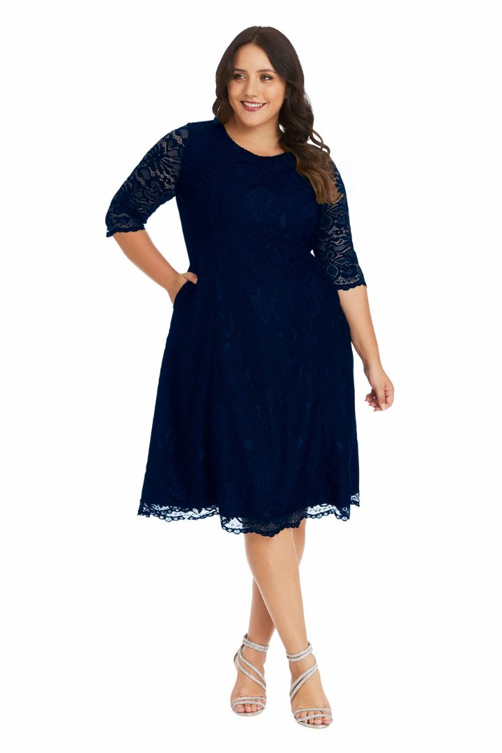 Madeline Scalloped Lace Dress 4 Madeline Scalloped Lace Dress - Image 4