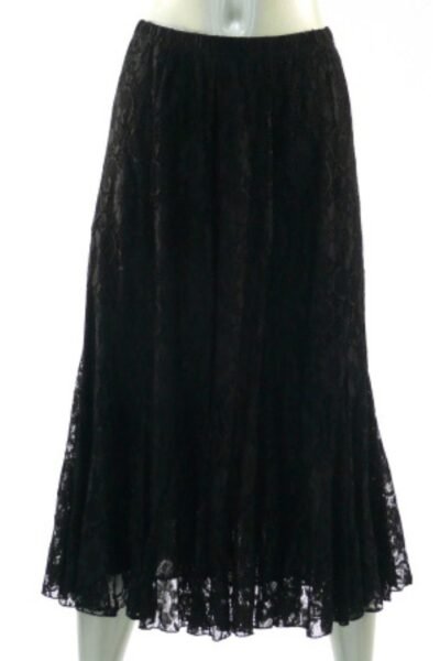 Ladies Lace Skirt in Black