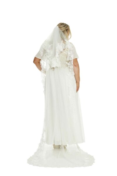 Cathedral Long Veil on Comb with Scalloped edging